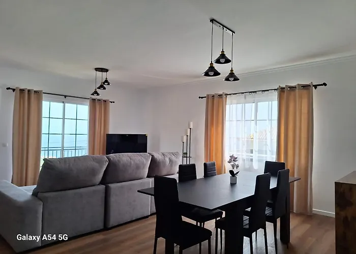 Figueira's House By The Atlantic *